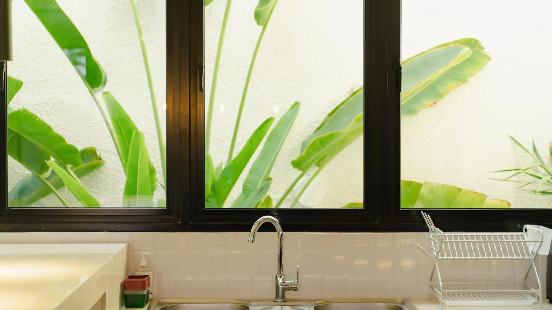 Casa Yellowstone 4Br - Seminyak 빌라